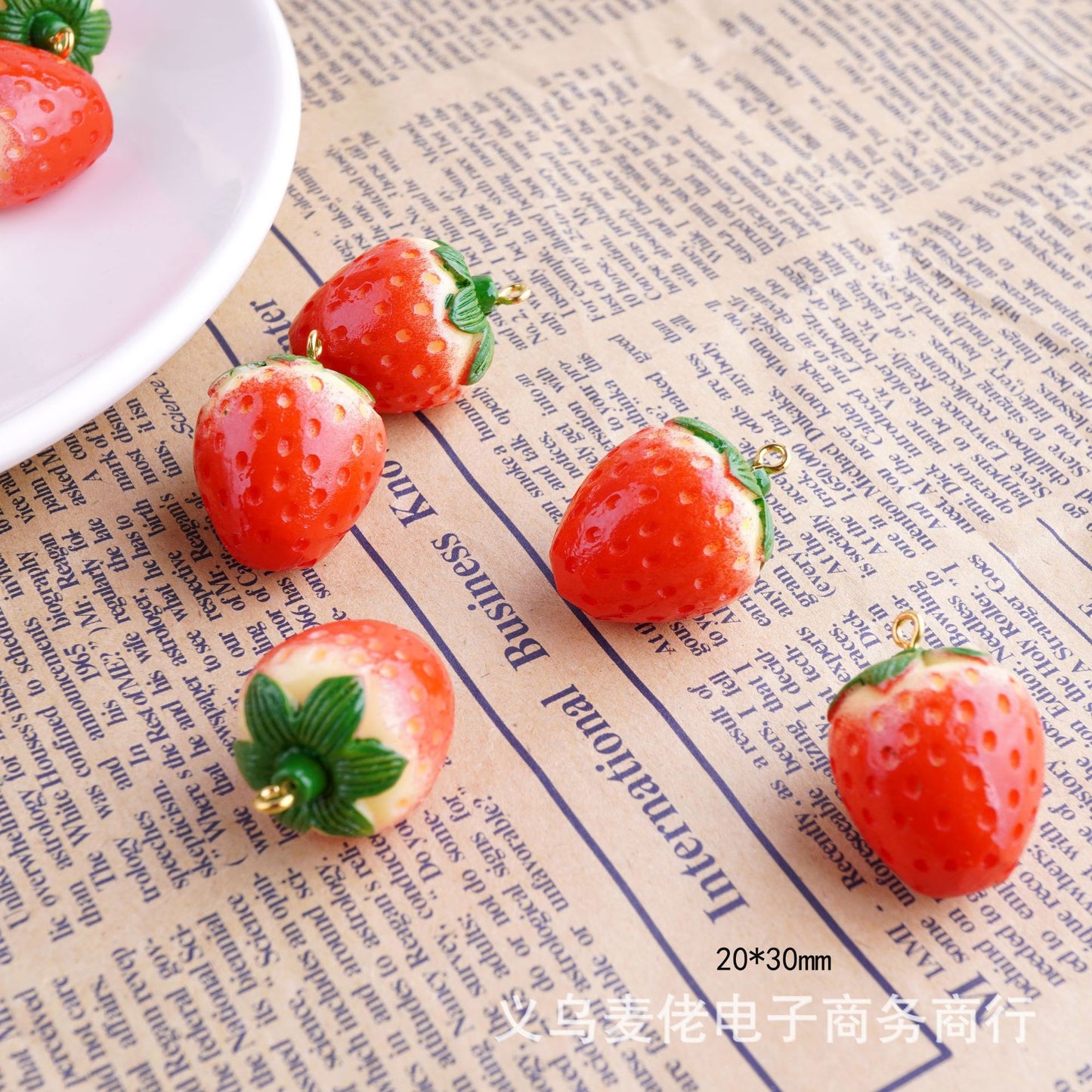 Resin simulation strawberry earrings jewelry accessories keychain pendant diy handmade materials factory direct sales