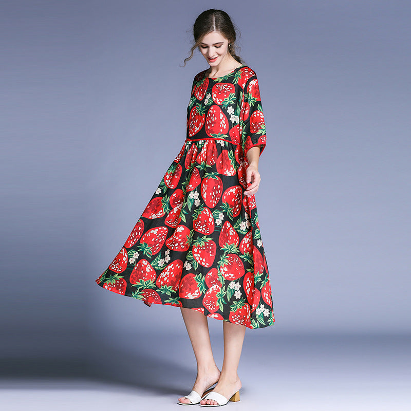 Europe and the United States loose large size women's fat mm2024summer new style age-old castor strawberry print dress 6719
