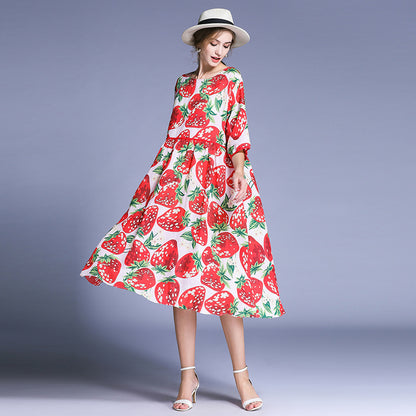 Europe and the United States loose large size women's fat mm2024summer new style age-old castor strawberry print dress 6719