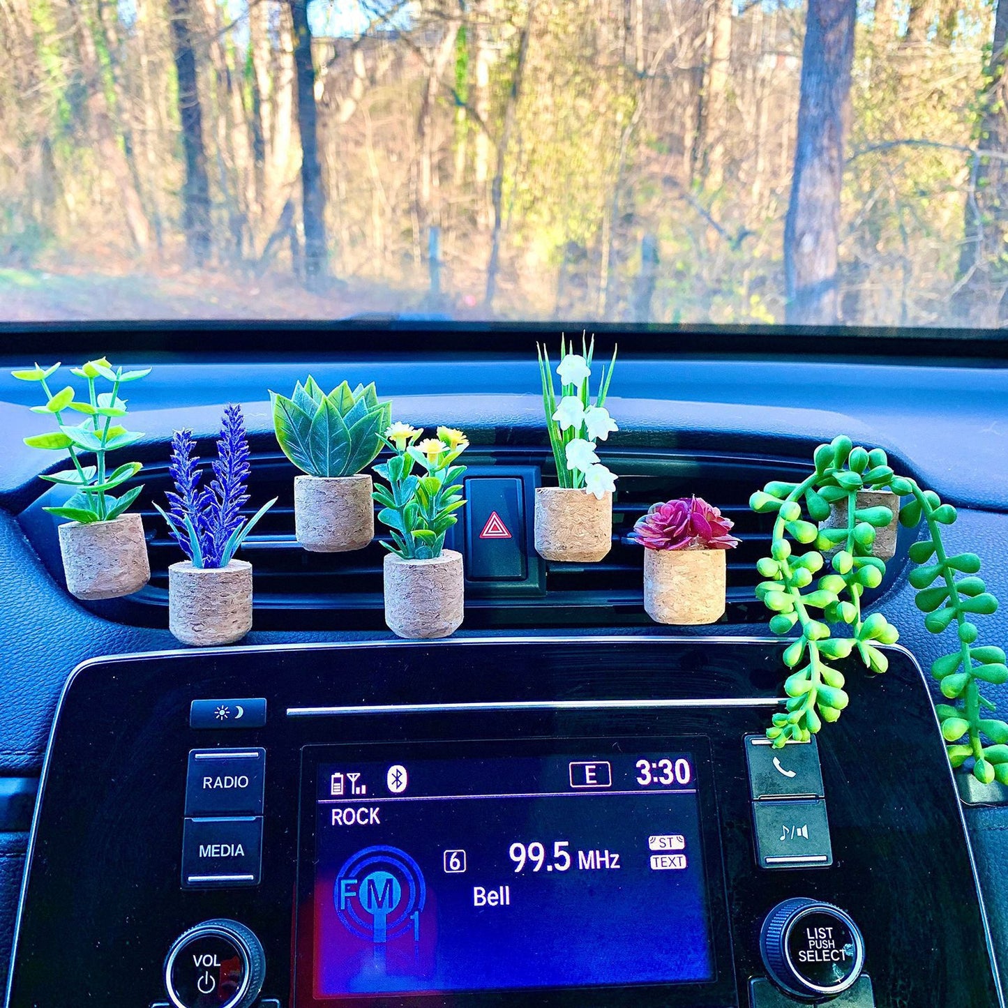 Creative succulent cactus potted car air-conditioning outlet aromatherapy clip car aromatherapy cotton car interior decoration